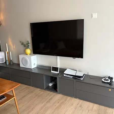 Entire With Pool And Garden *