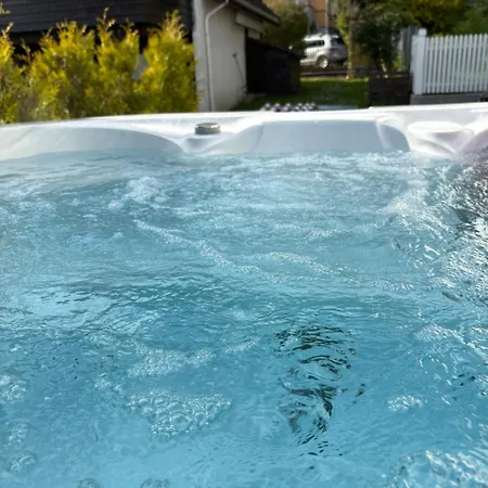 Entire With Pool And Garden Βίλα *