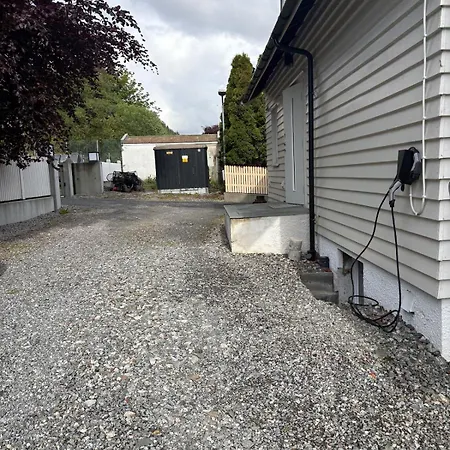 Entire With Pool And Garden Βίλα