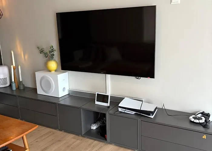 Entire With Pool And Garden *