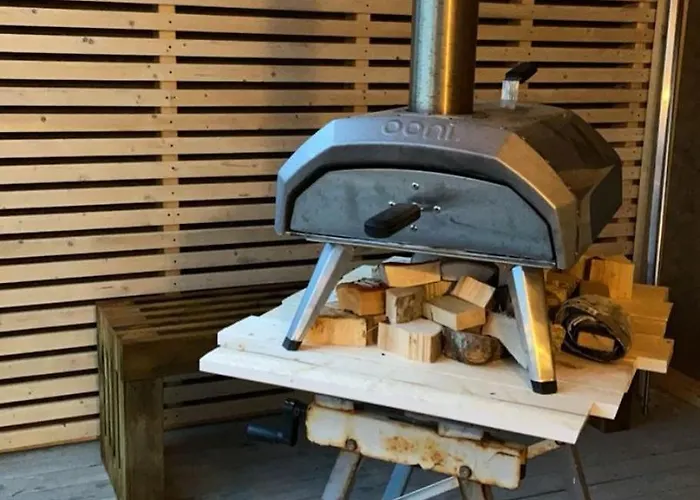 Villa Entire With Pool And Garden Ålesund