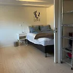 Villa Entire With Pool And Garden *
