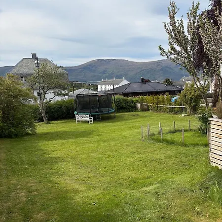 Private With Pool And Garden Villa *