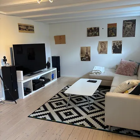 Villa Private With Pool And Garden Ålesund